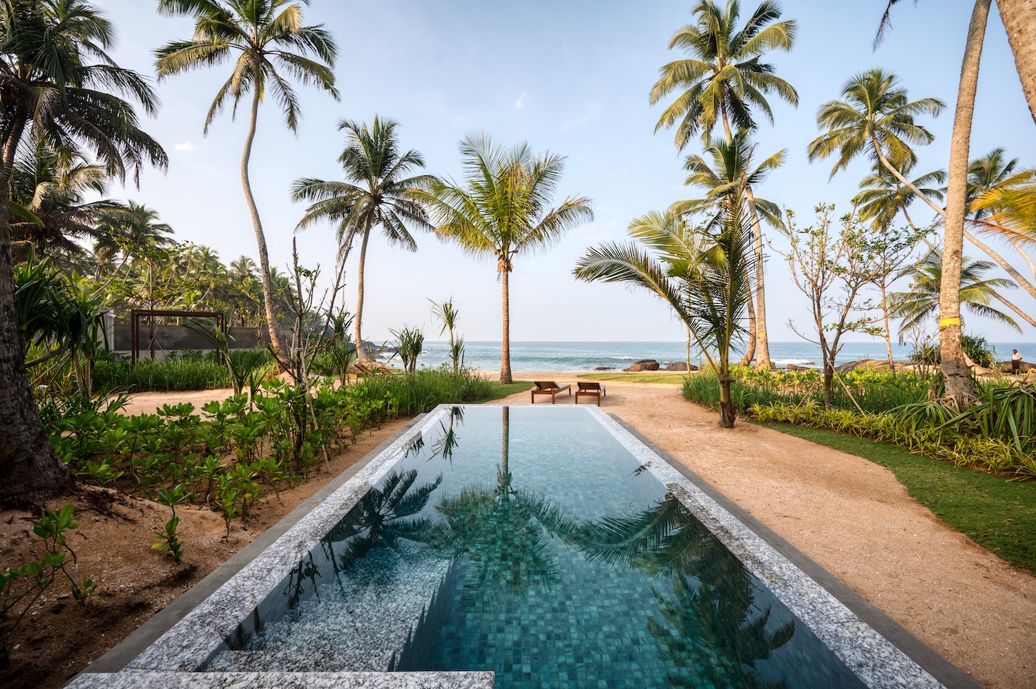 Ahu Bay, Ahungalla, Sri Lanka 7.jpg