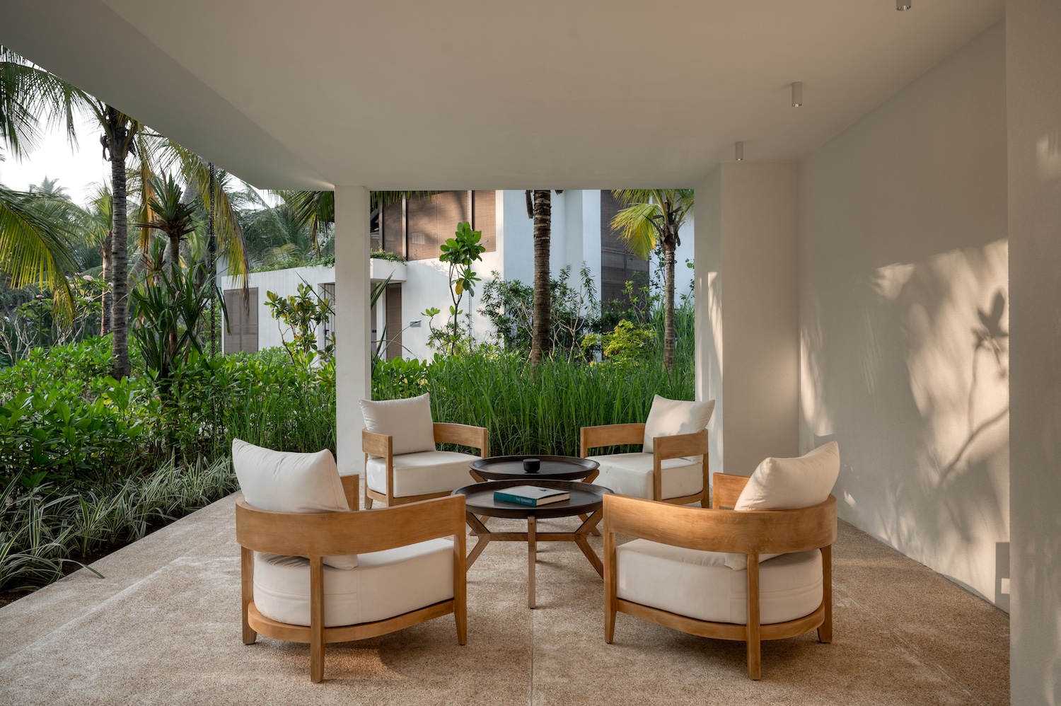 Ahu Bay, Ahungalla, Sri Lanka 12.jpg