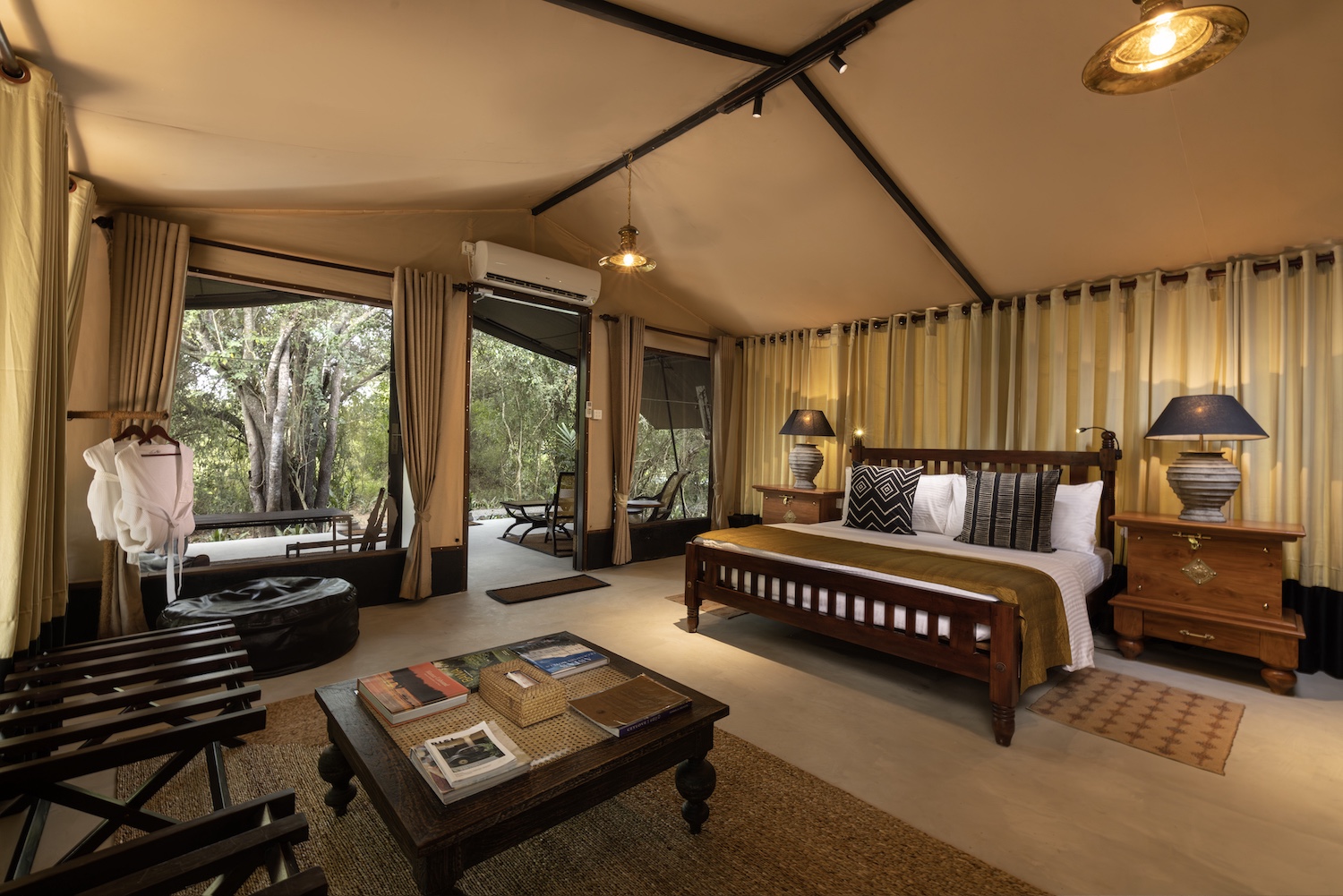 Leopard Trails Wilpattu National Park, Sri Lanka 4.jpg