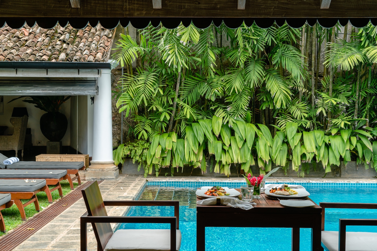 Taru Villas Rampart Street, Galle, Sri Lanka 2.jpg