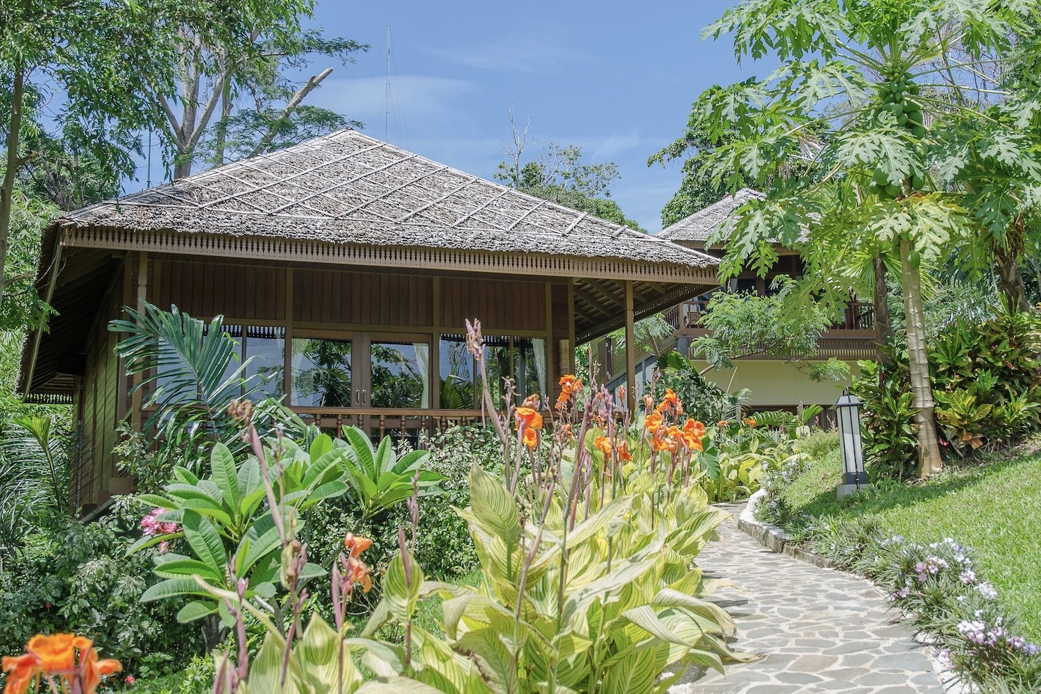 Bunaken Oasis Dive Resort, Bunaken, North Sulawesi, Indonesia 3.jpg