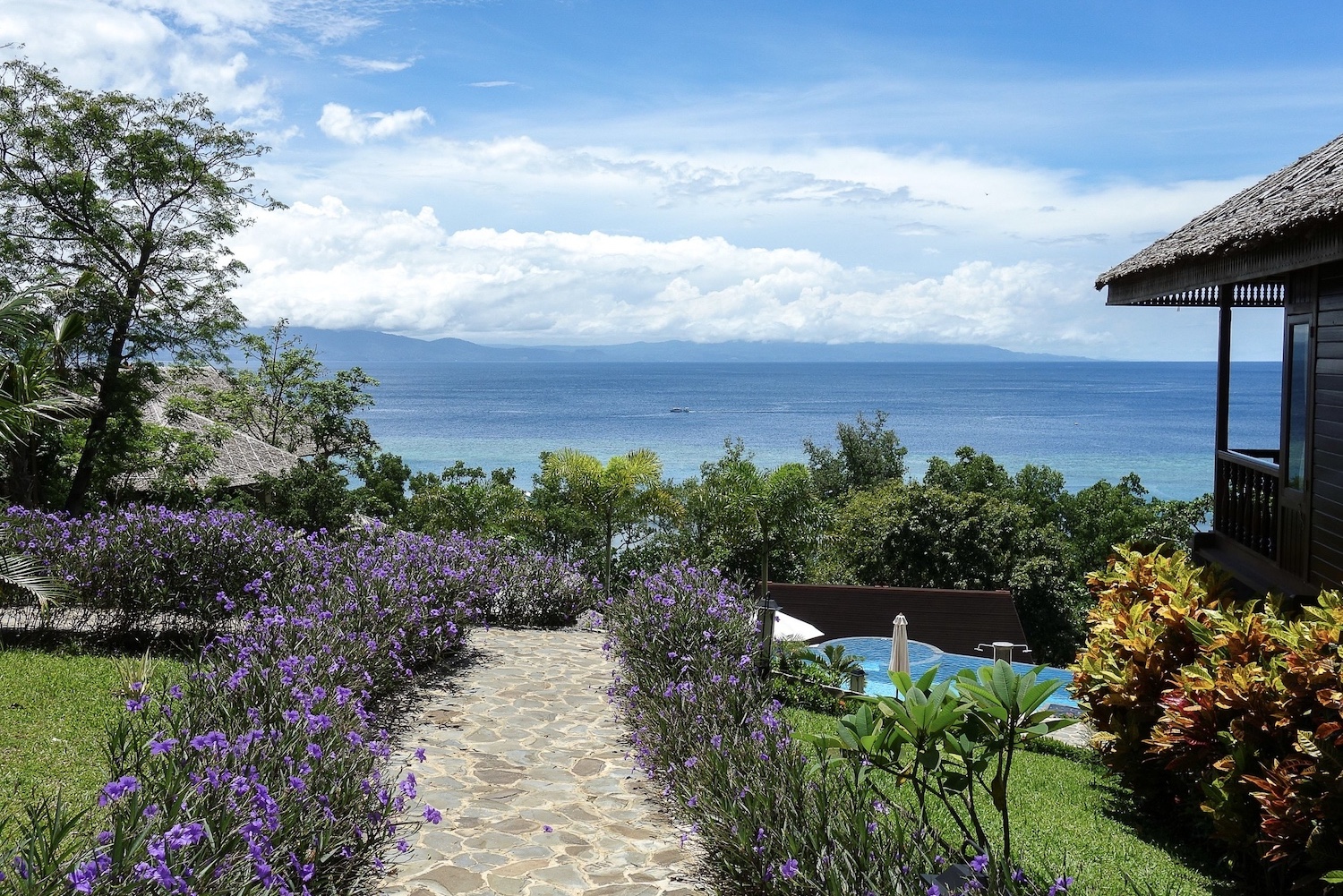 Bunaken Oasis Dive Resort, Bunaken, North Sulawesi, Indonesia 8.jpg