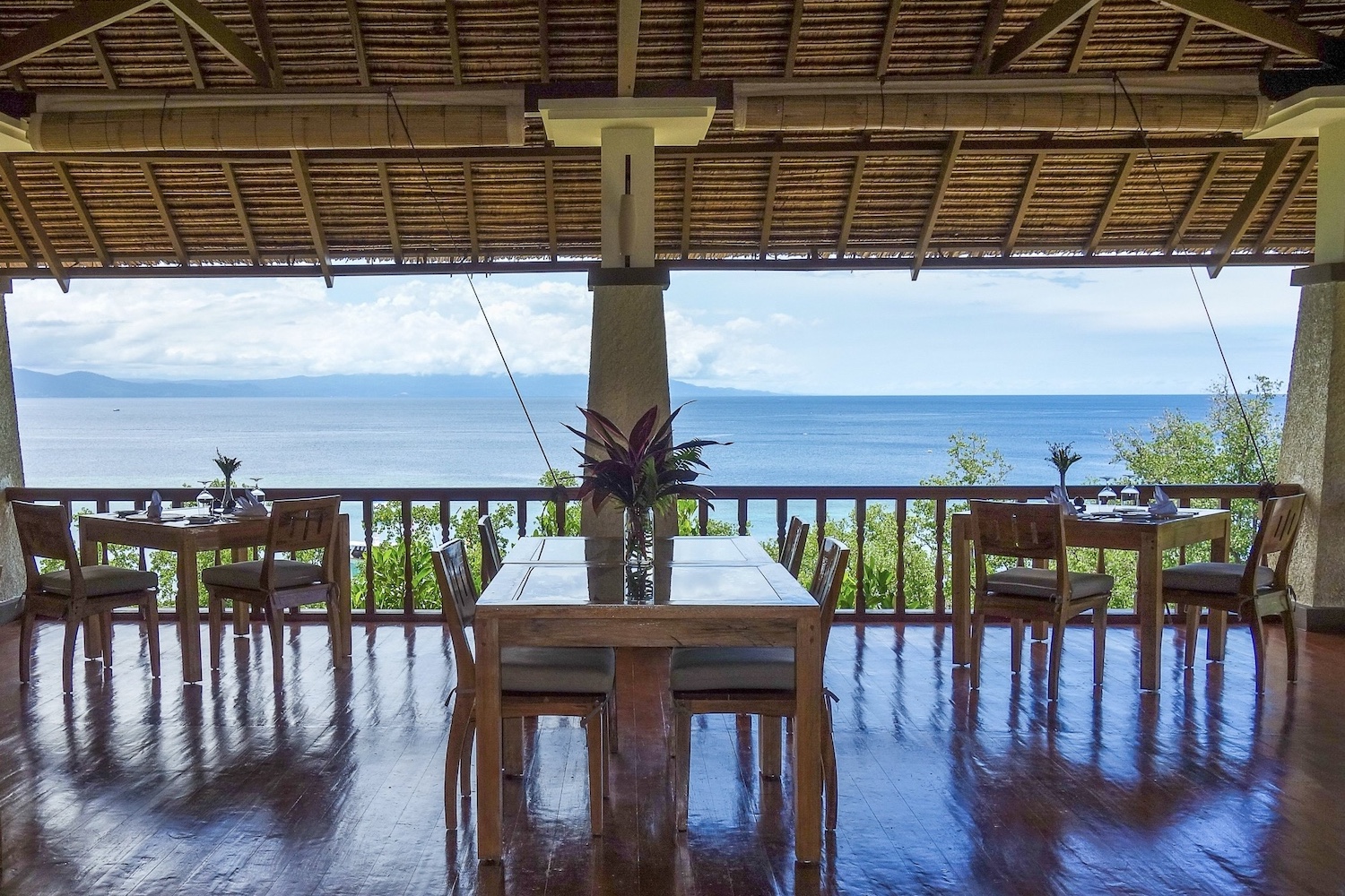 Bunaken Oasis Dive Resort, Bunaken, North Sulawesi, Indonesia 15.jpg