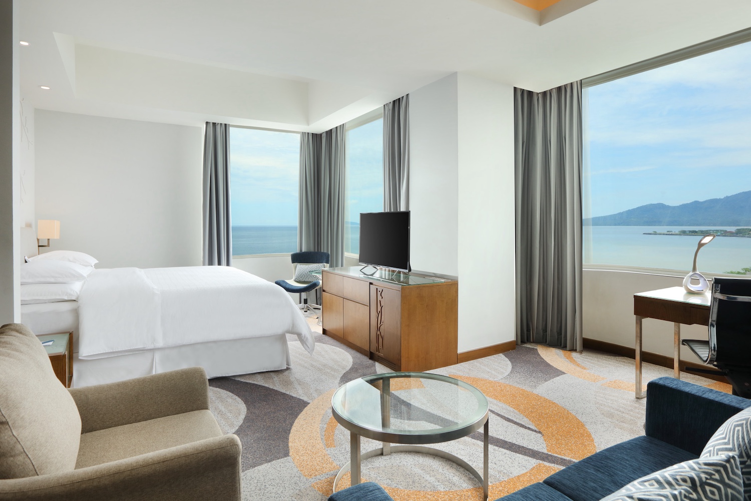 Four Points by Sheraton, Manado, Sulawesi, Indonesia 3.jpg