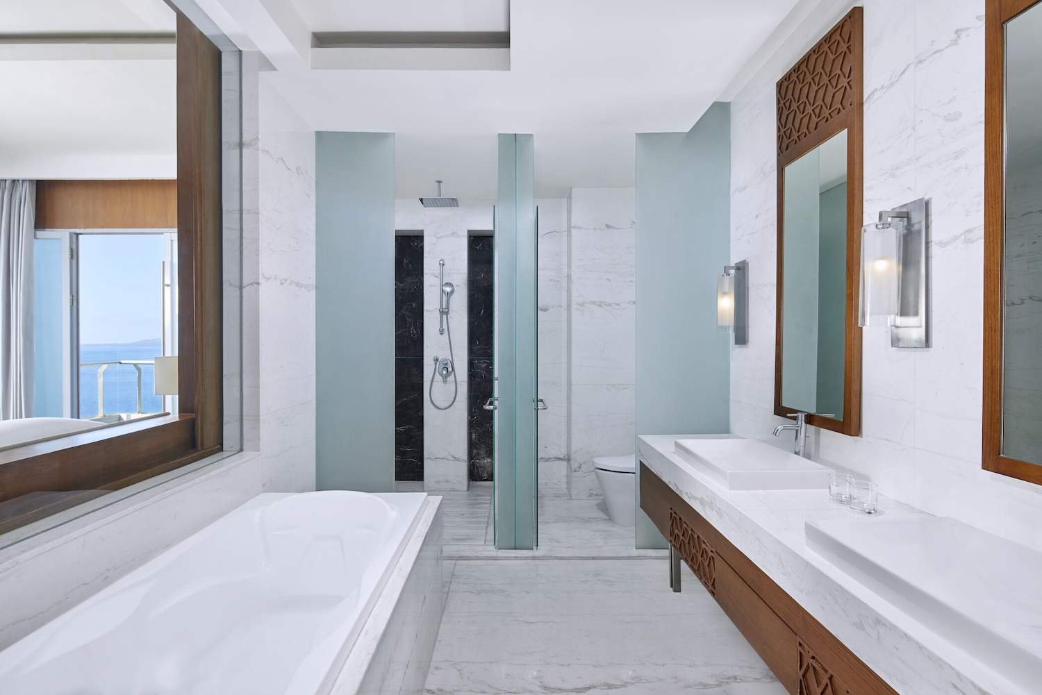 Four Points by Sheraton, Manado, Sulawesi, Indonesia 6.jpg